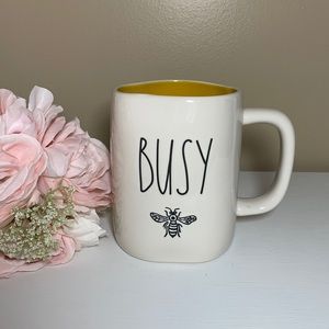 NWT Rae Dunn BUSY BEE Mug
